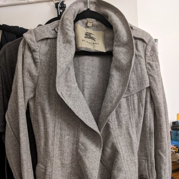 Burberry Jackets & Blazers - Burberry London Women's Light Gray Wool Cashmere Belted Sweater Jacket